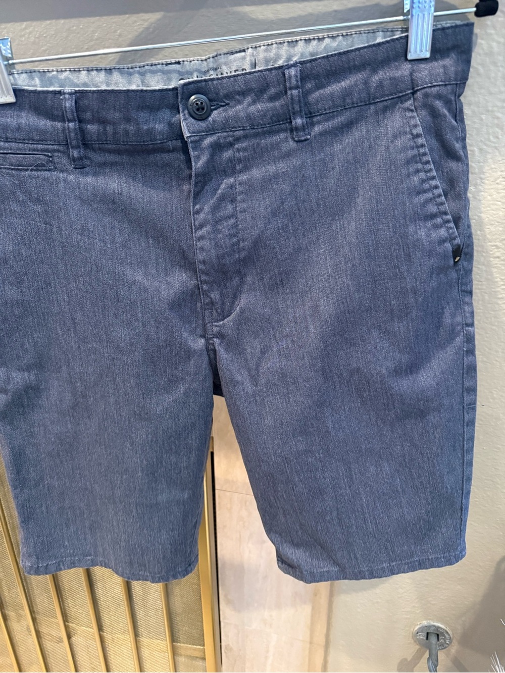 Quiksilver Men's Blue Casual Shorts - straight 32